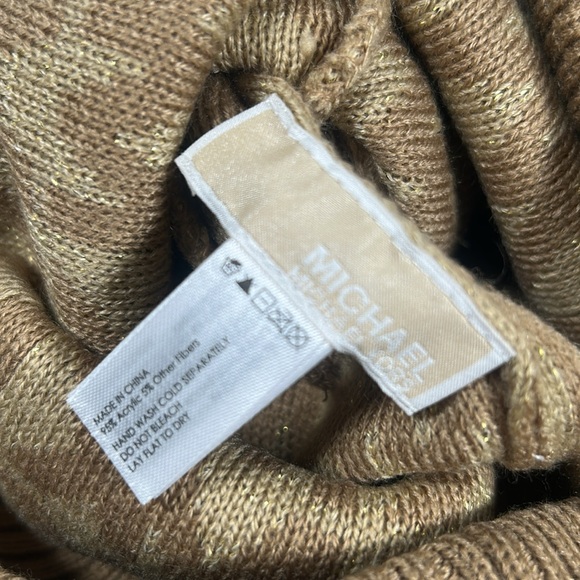 Michael Kors Tan Knit Hat and Scarf Set - Picture 4 of 10